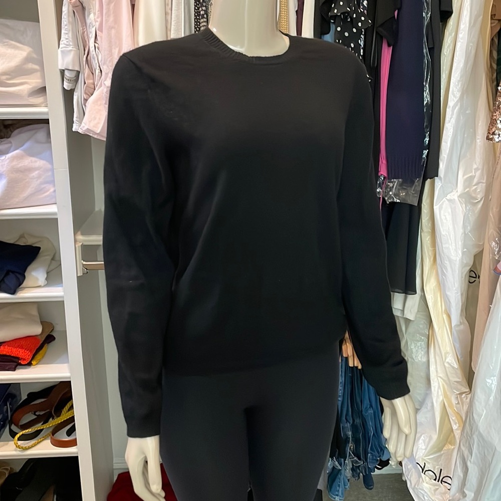 Investments cashmere large black sweater